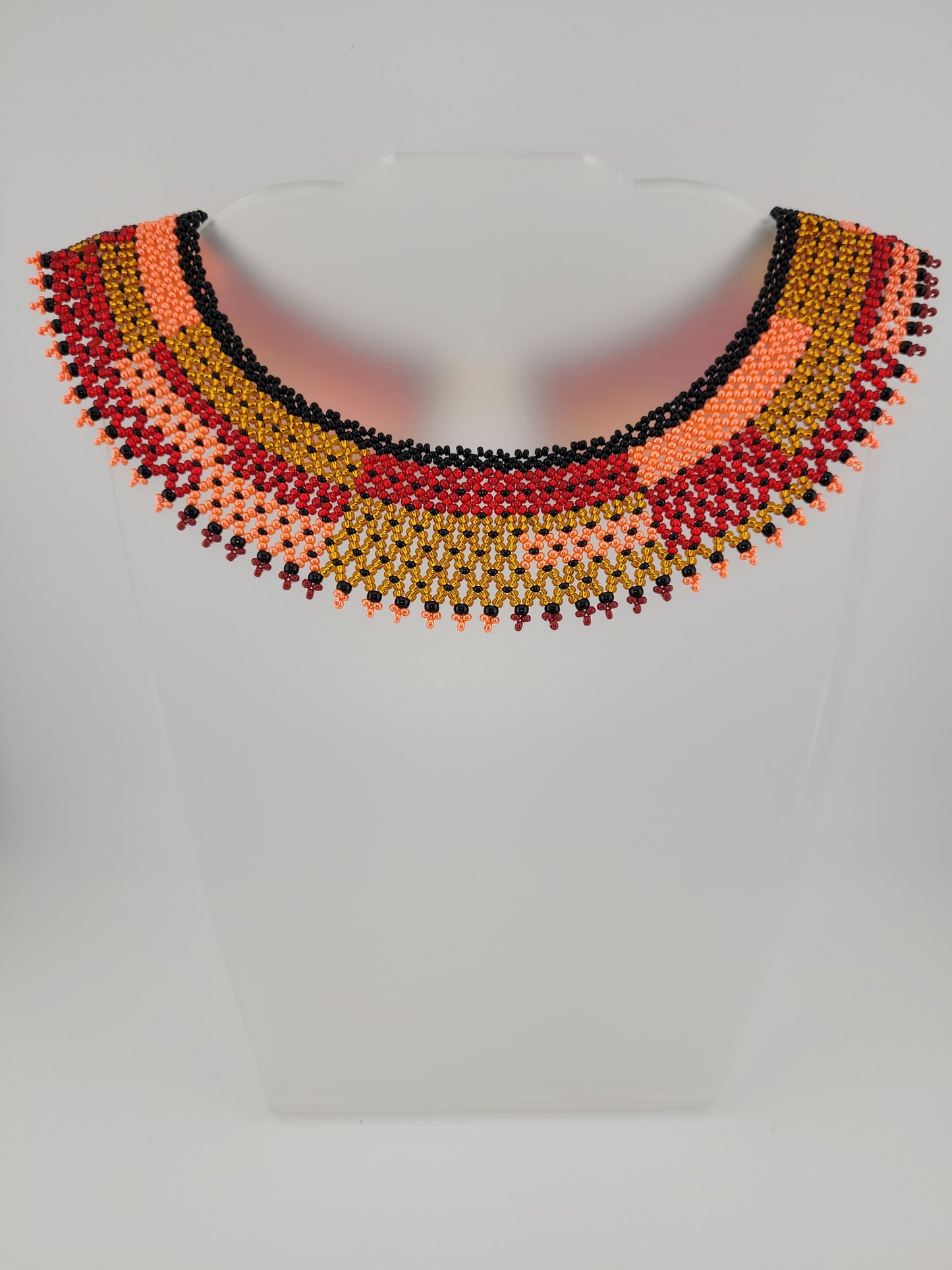Collier modern massaï rouge Bangalore