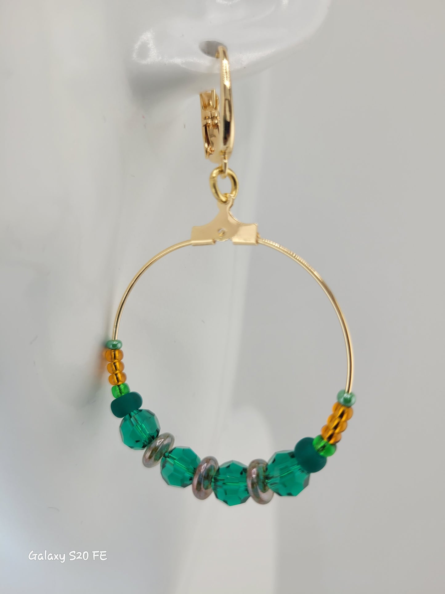 Boucles d'oreilles créoles en perles émeraude Bijapur