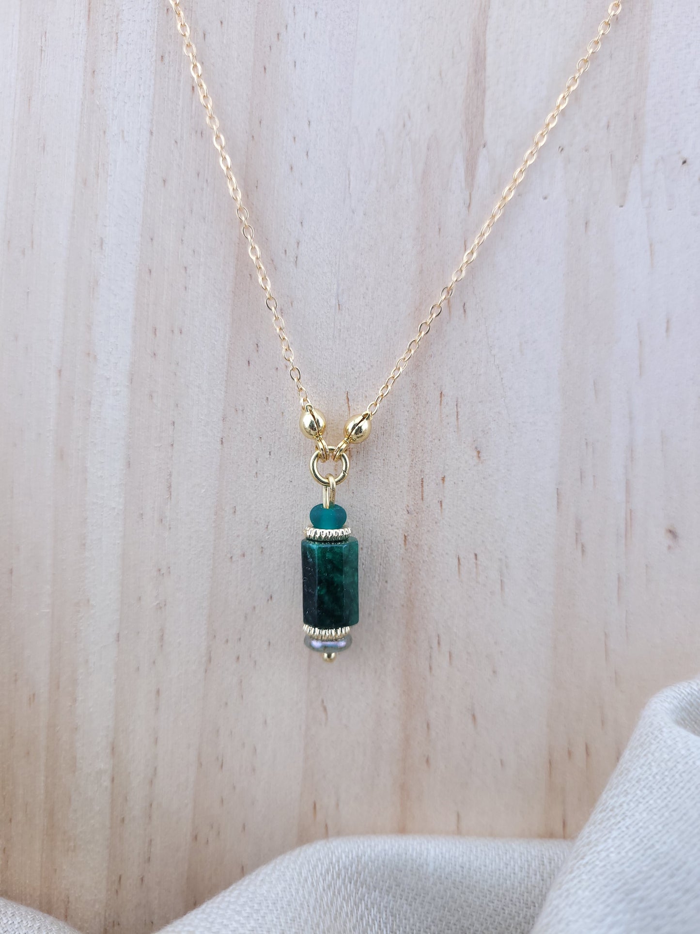 Collier pendentif en Emeraude Tanjavur