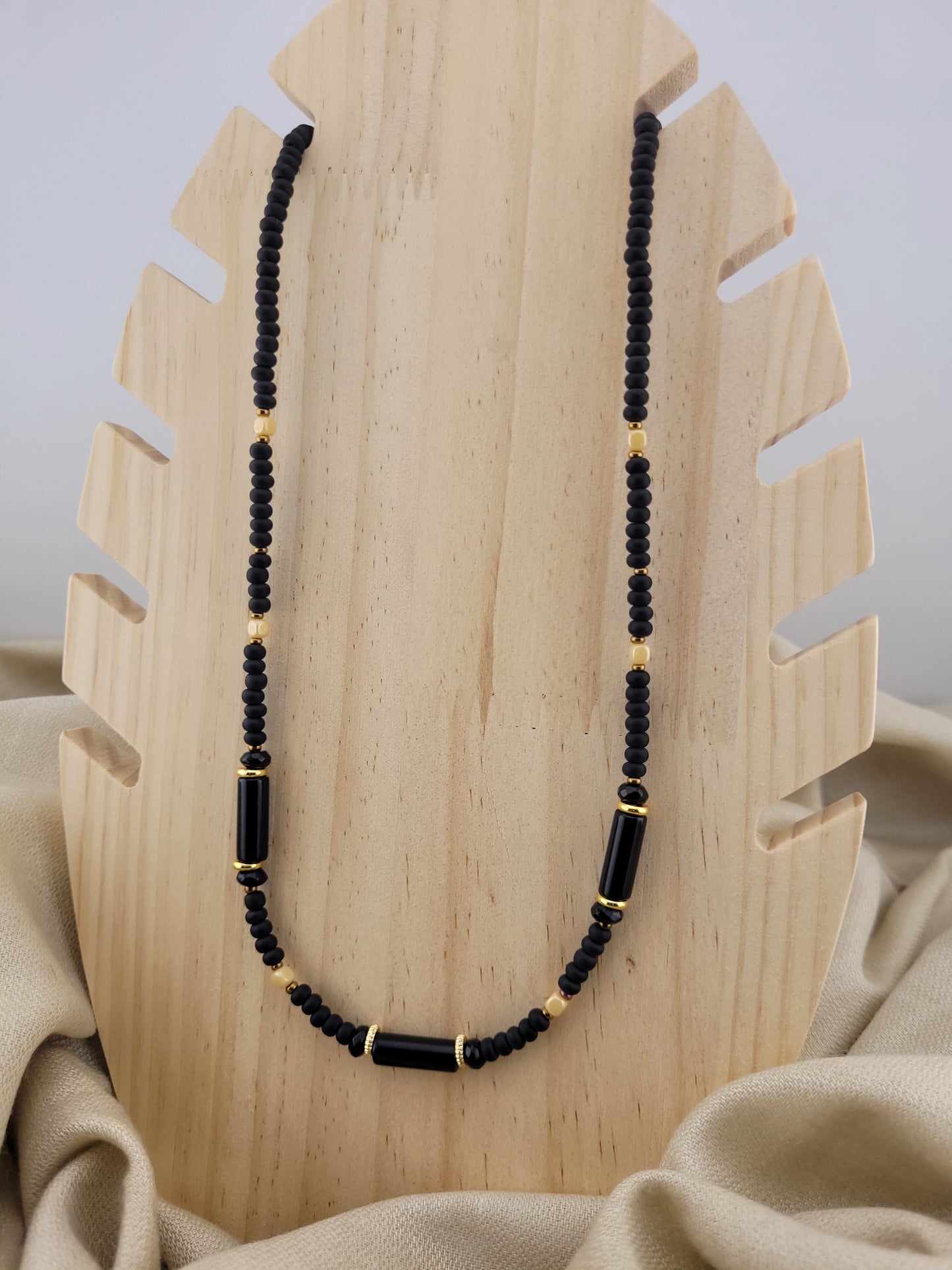 Collier en perle de verre et Onyx noir Tanjavur