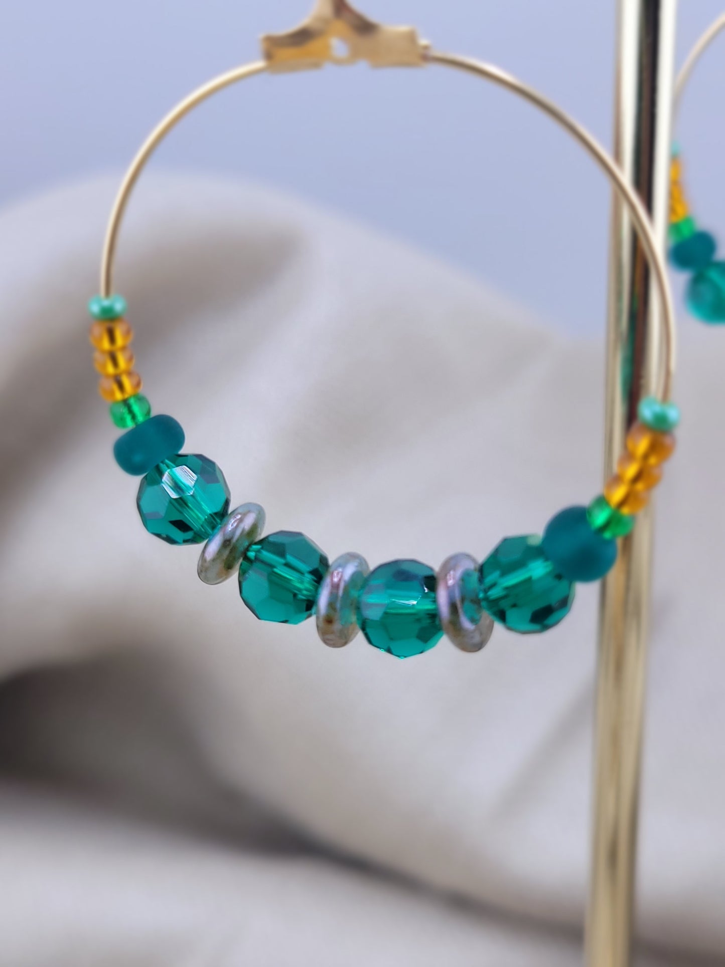 Boucles d'oreilles créoles en perles émeraude Bijapur
