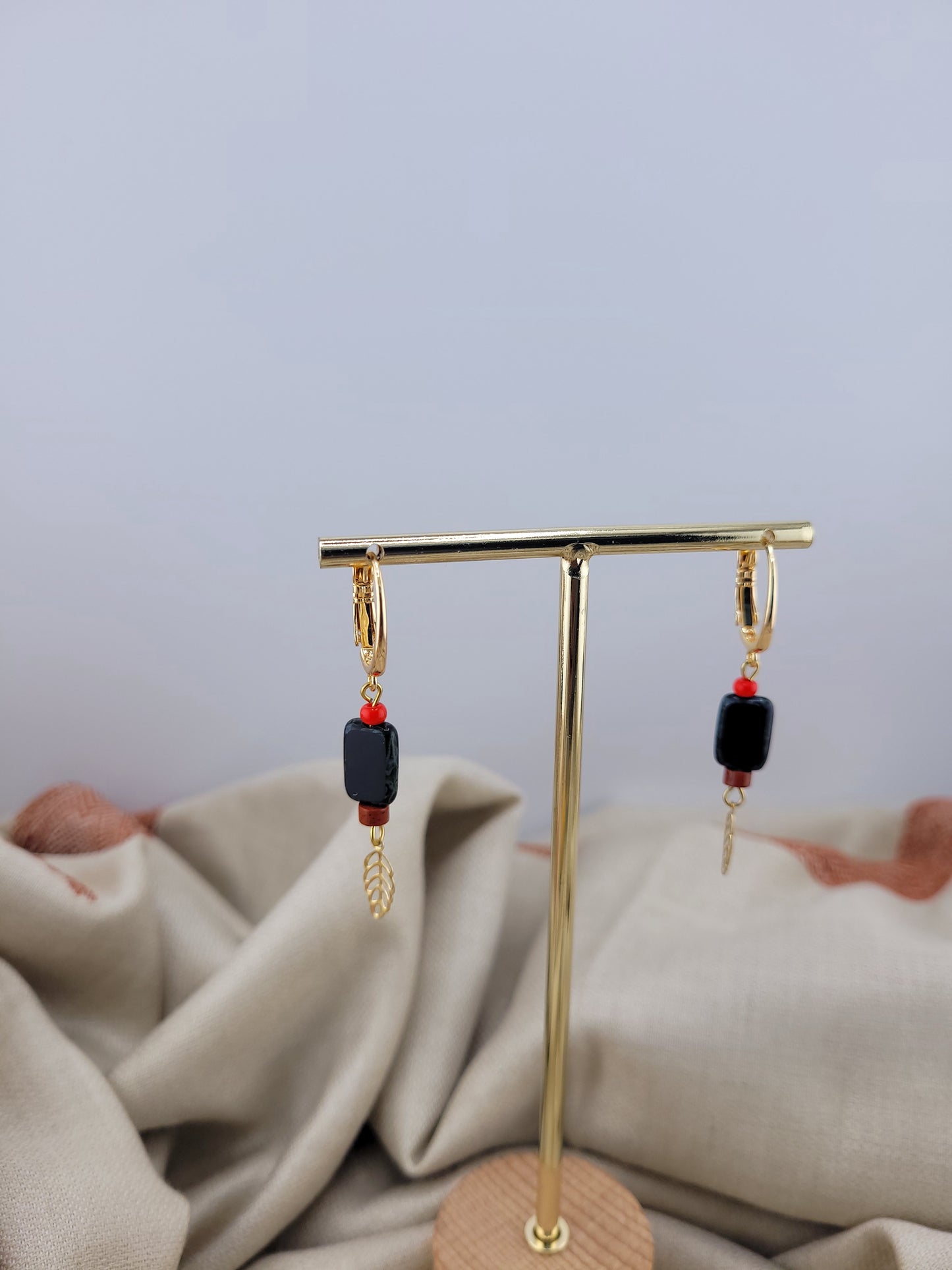 Boucles d'oreilles pendantes rouge Madurai