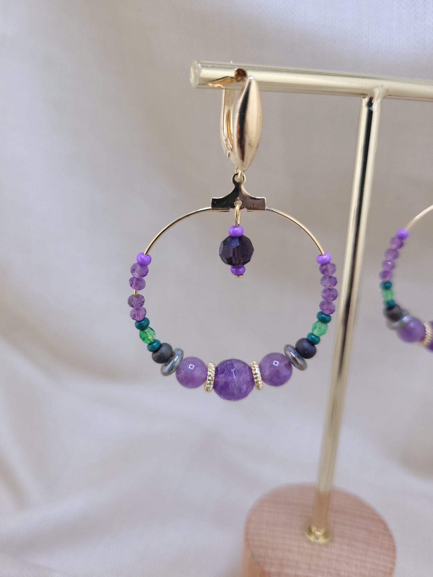 Boucles d'oreilles créoles en perles d'améthyste Sao Polo