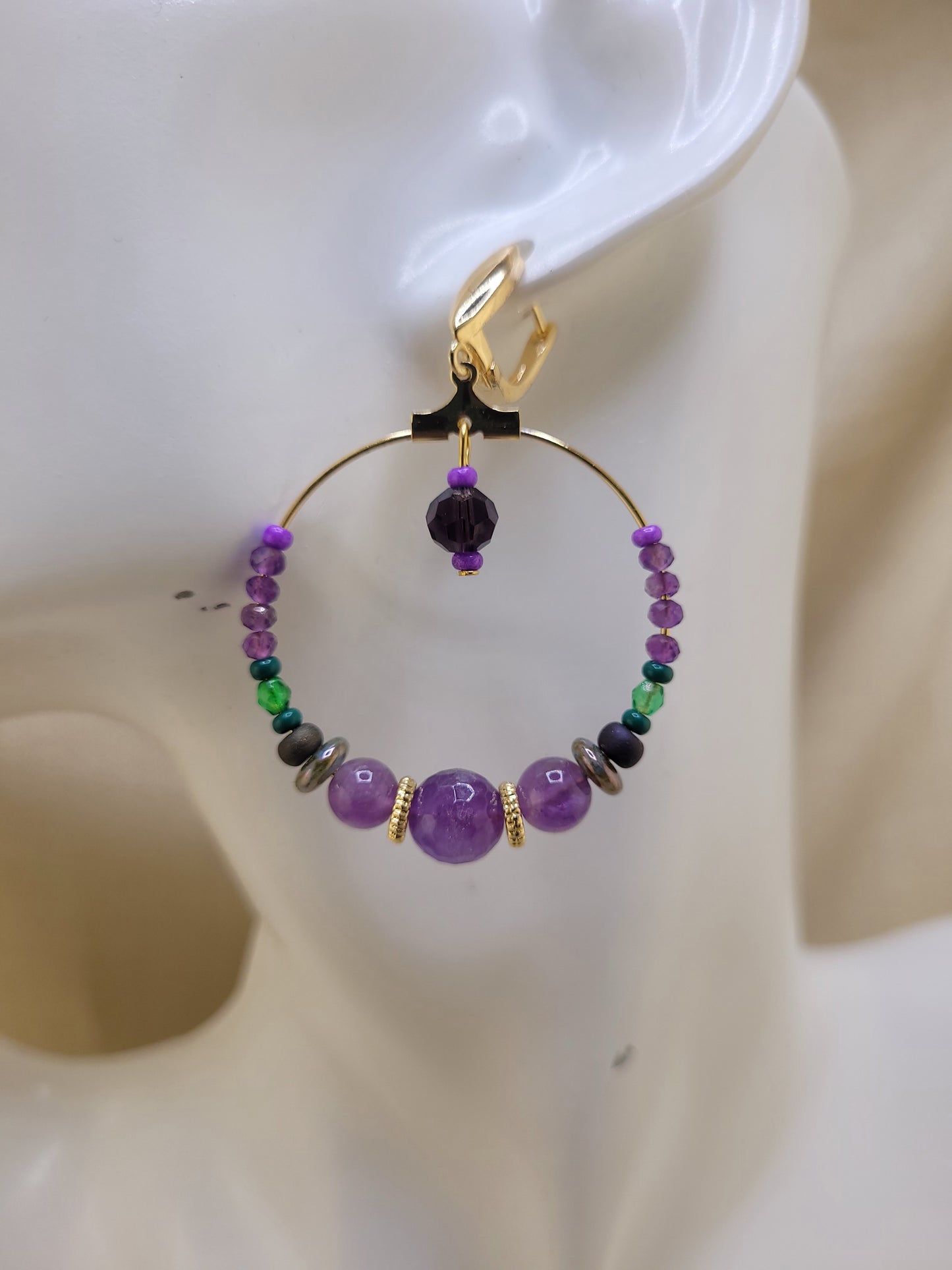 Boucles d'oreilles créoles en perles d'améthyste Sao Polo