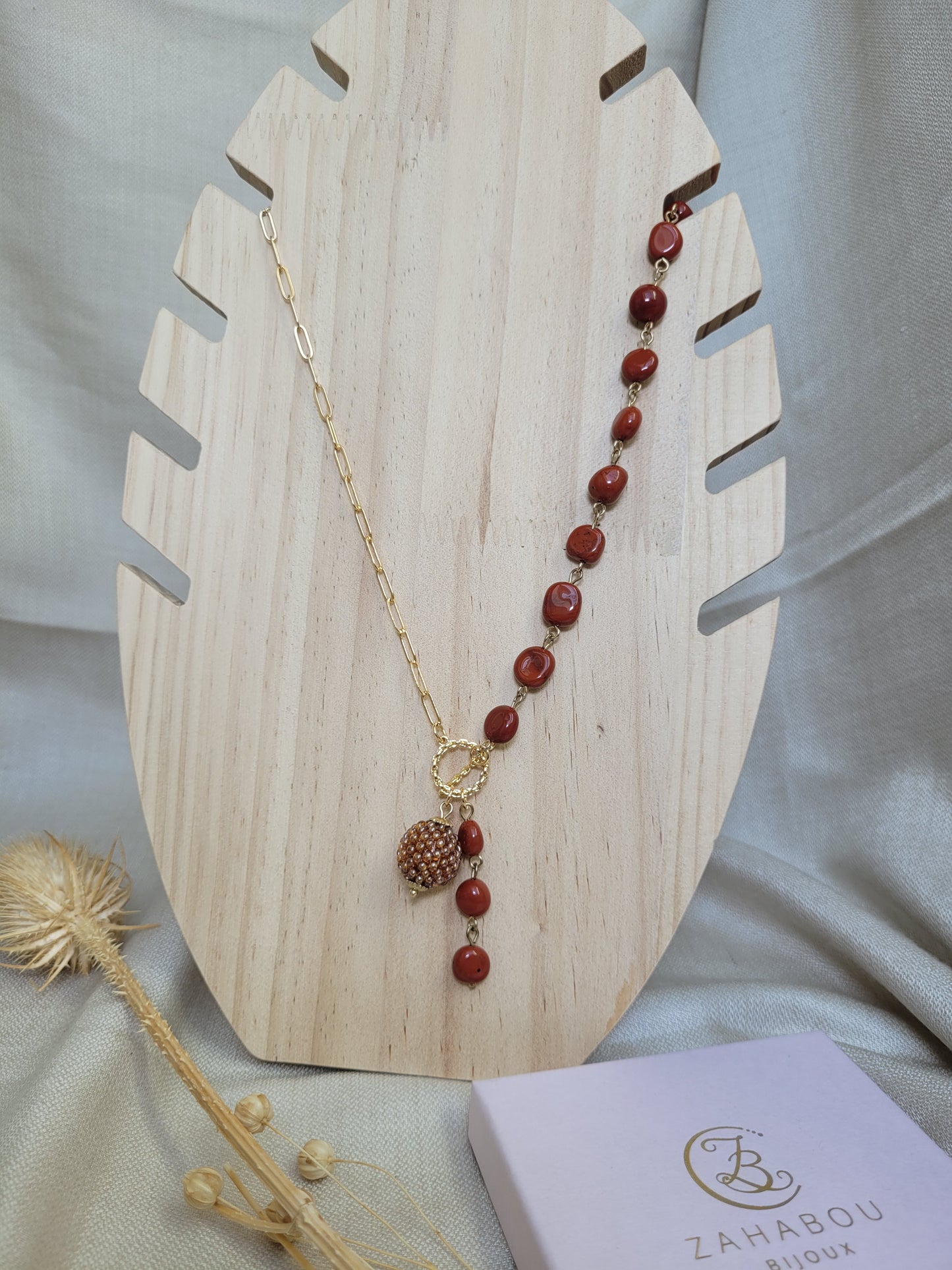 Collier asymétrique en Jaspe Rouge Galata