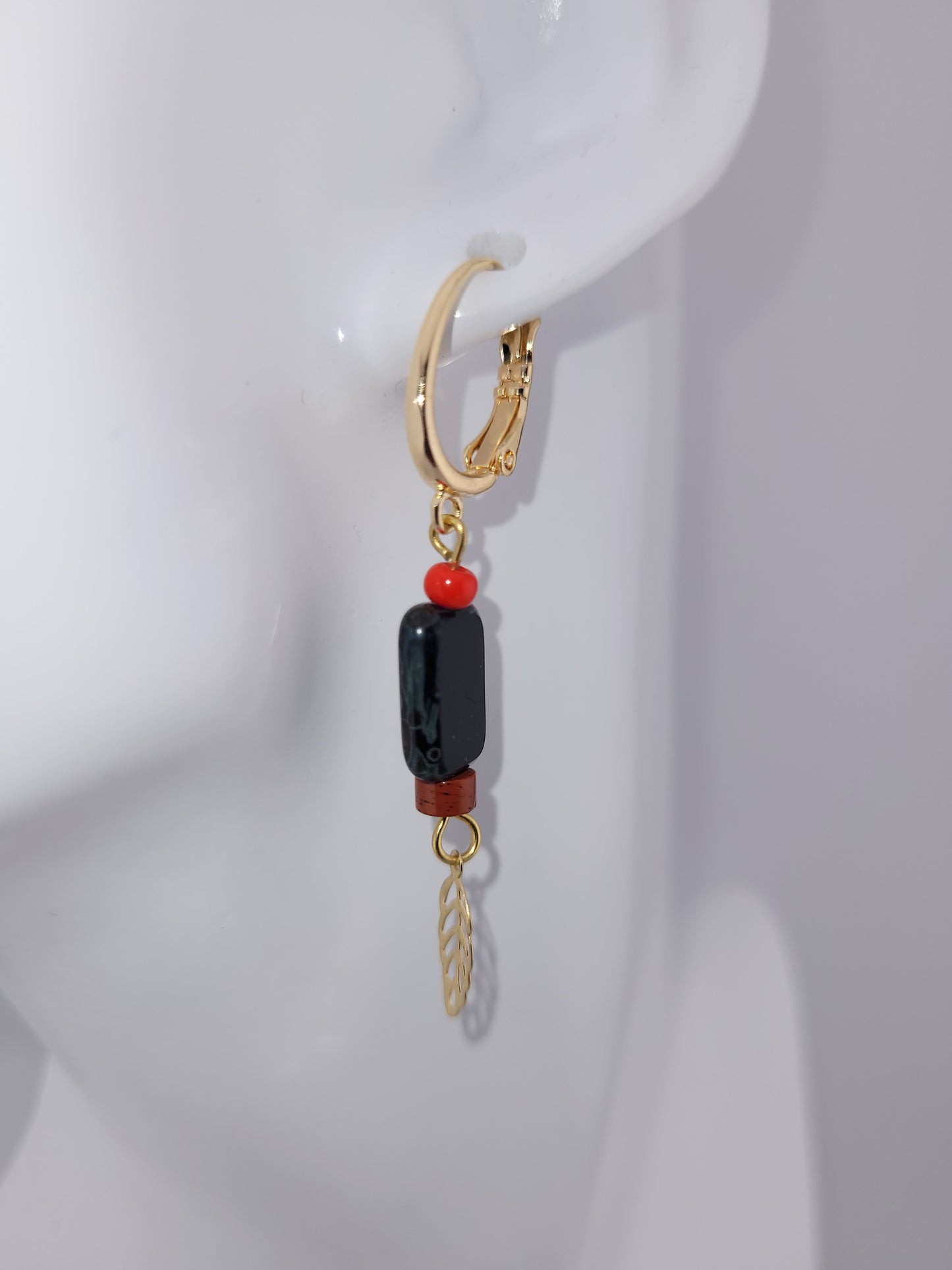 Boucles d'oreilles pendantes rouge Madurai