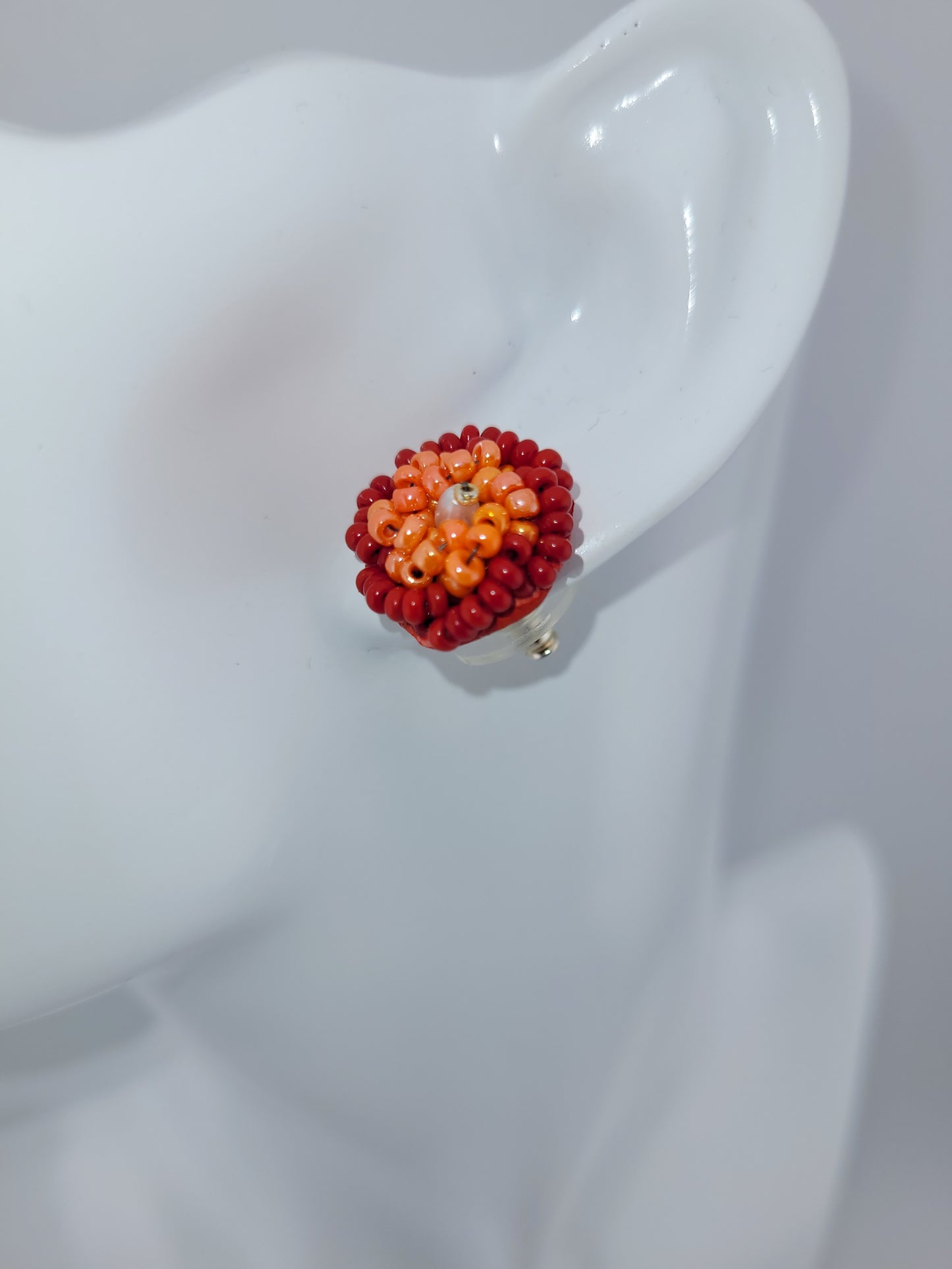 Bouton d'oreilles en perles de verre Pune