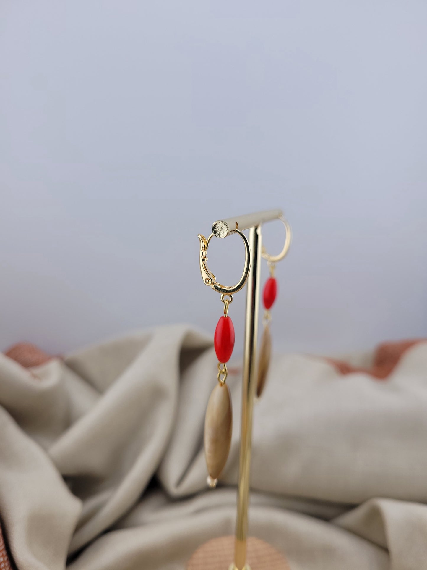 Boucles d'oreilles pendantes en perles coquillage beige Nagpur