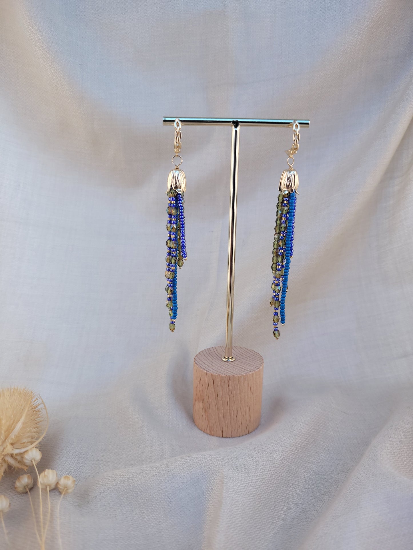 Boucle d'oreille pendantes en perles bleu et vert Mandurai