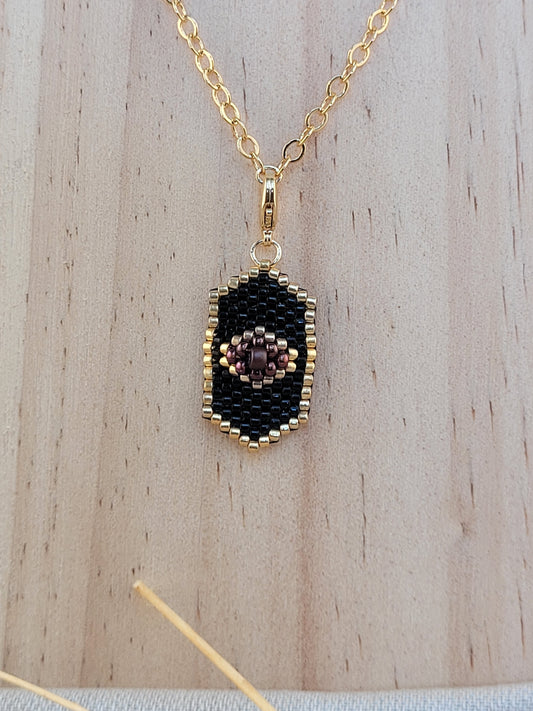 Pendentif Médaillon en miyuki tissé noir Recife