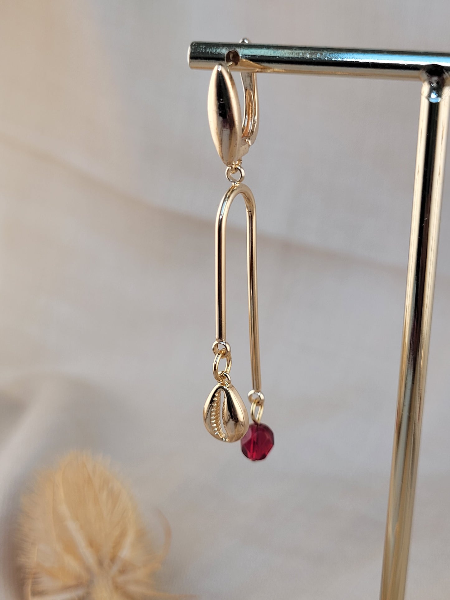 Clous d'oreilles double branche perle et cauri Cali