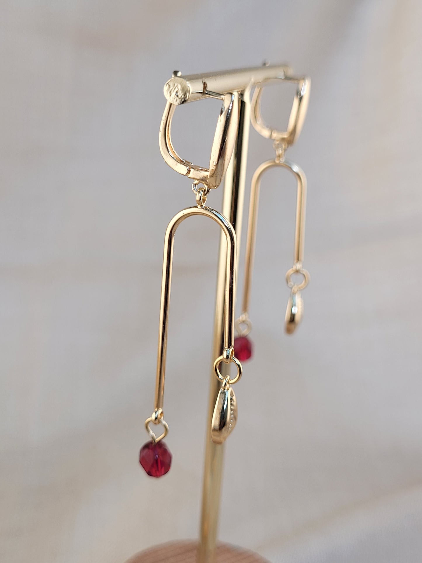 Clous d'oreilles double branche perle et cauri Cali